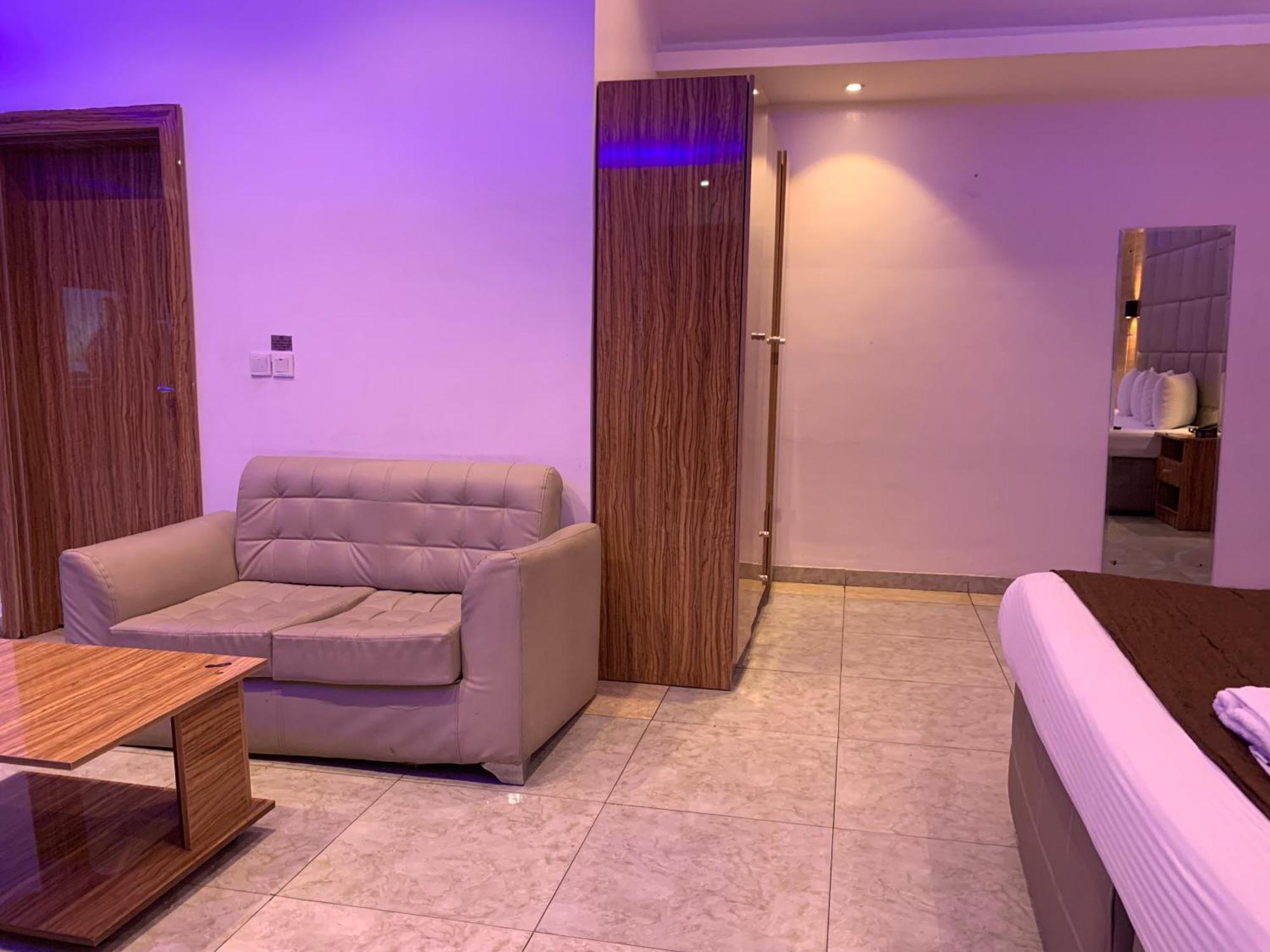 Presken Hotels @ Victoria Island Apese 외부 사진